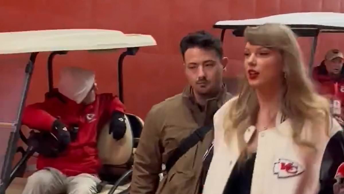 taylor-alert-–-taylor-swift-enjoys-arrowhead-suite-with-travis-kelce’s-mom-as-pop-star-watches-chiefs-and-bengals-in-a-rematch-of-last-year’s-afc-title-game