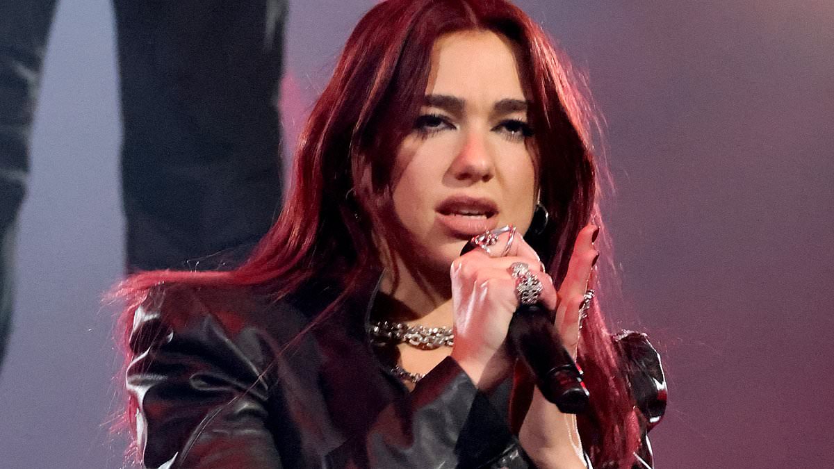 taylor-alert-–-brit-awards-2024:-dua-lipa-opens-the-ceremony-while-ellie-goulding-storms-the-stage-after-announcing-marriage-split-and-kylie-minogue-performs-at-event-for-first-time-in-16-years