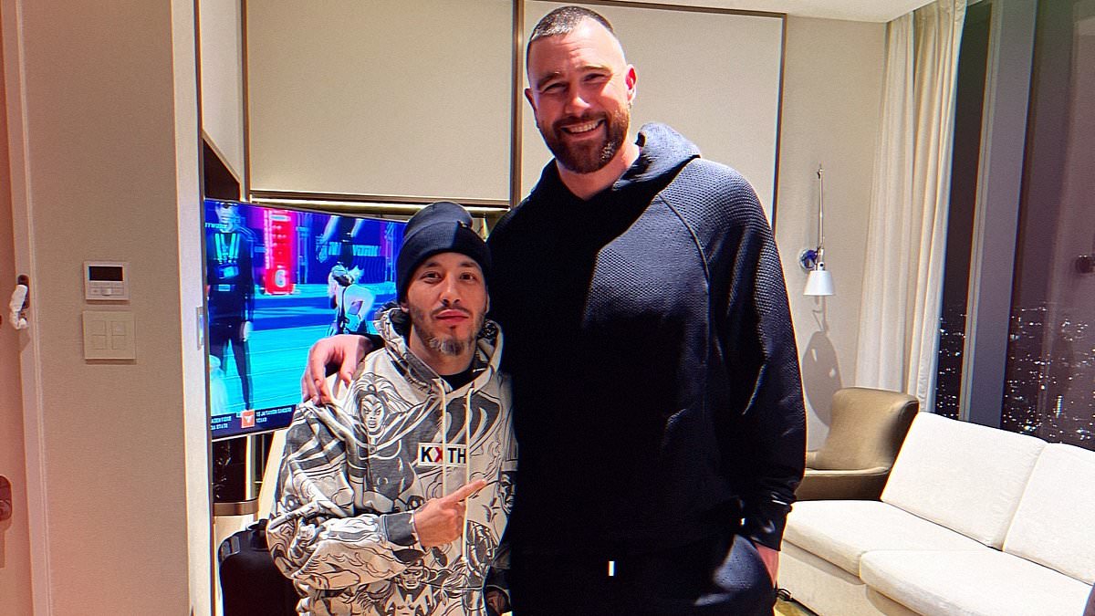 taylor-alert-–-travis-kelce-goes-for-a-fresh-trim-in-philadelphia-after-heading-to-brother-jason’s-neck-of-the-woods…-while-girlfriend-taylor-swift-performs-three-consecutive-sold-out-concerts-in-singapore