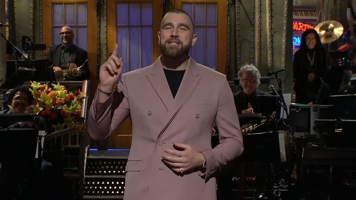 taylor-alert-–-saturday-night-live-star-opens-up-on-‘tailgating’-with-travis-kelce-before-chiefs-icon-hosted-the-show