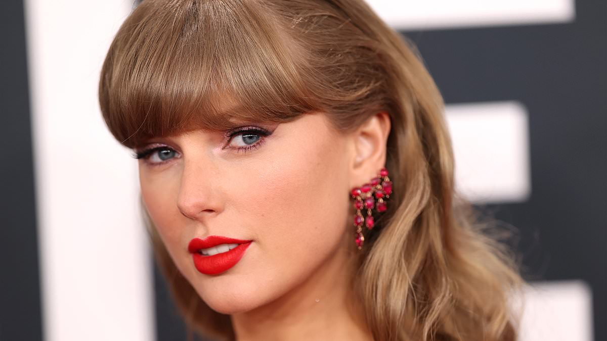 taylor-alert-–-taylor-swift-and-hailee-steinfeld-fans-left-‘heartbroken’-over-never-before-seen-throwback-photos
