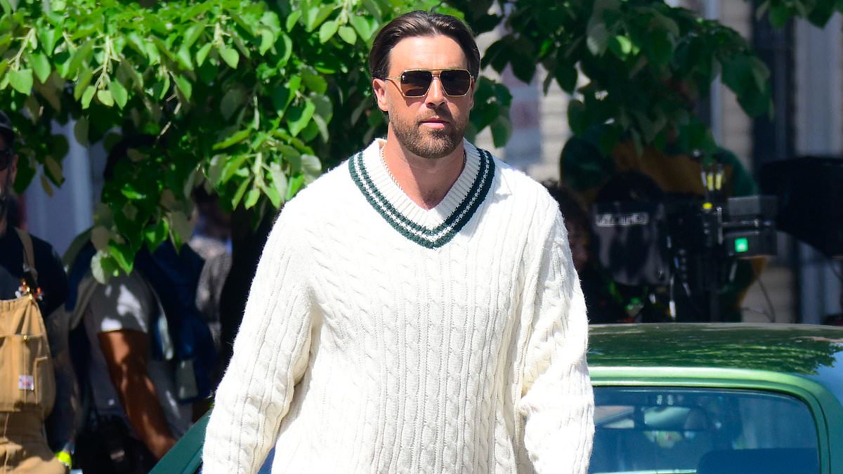 taylor-alert-–-back-in-a-new-york-groove!-travis-kelce-looks-suave-in-photoshoot-near-taylor-swift’s-apartment