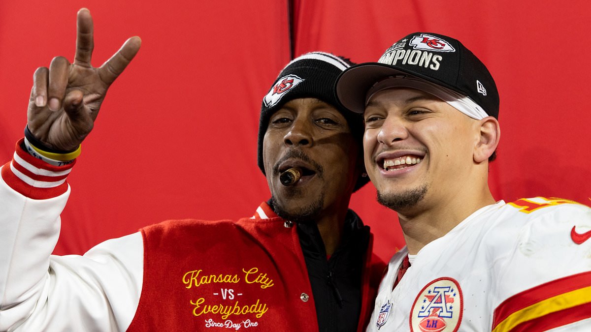 taylor-alert-–-cops-send-message-to-patrick-mahomes’-dad-over-las-vegas-trip