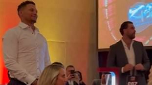 taylor-alert-–-travis-kelce-reveals-precious-gift-from-taylor-swift-as-he-joins-patrick-mahomes-in-las-vegas