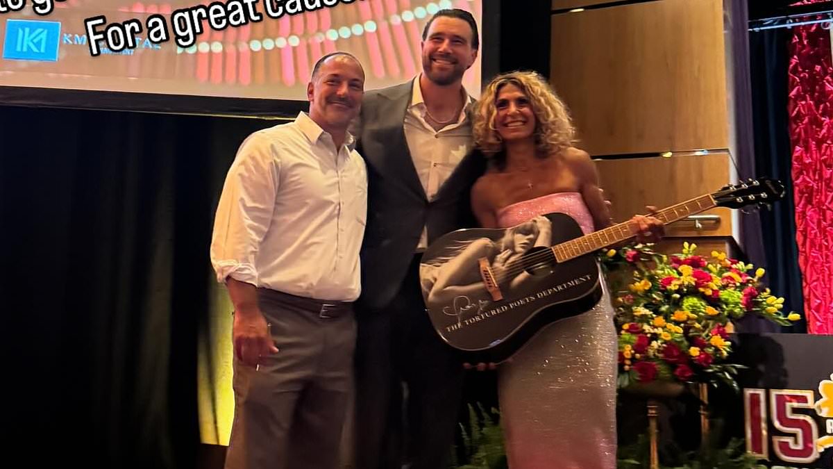 taylor-alert-–-travis-kelce-poses-with-fans-who-bought-stunning-taylor-swift-merch-at-patrick-mahomes’-charity-event