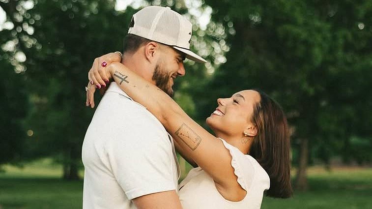 taylor-alert-–-kansas-city-chiefs-tight-end-jared-wiley-reveals-engagement-in-intimate-photoshoot-as-travis-kelce-celebrates