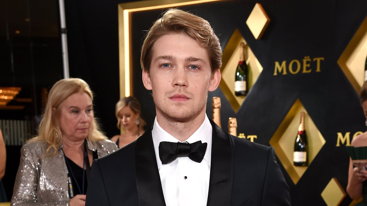 taylor-alert-–-taylor-swift-fans-are-convinced-her-ex-joe-alwyn-silently-supported-her-amid-battle-to-buy-back-her-masters