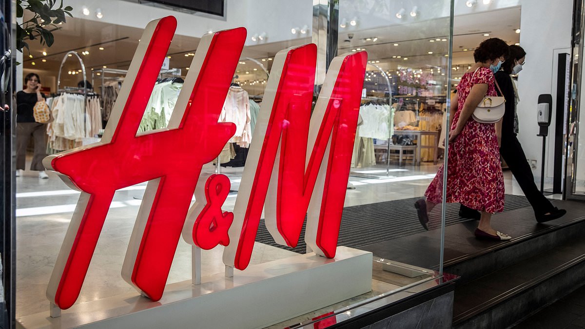 taylor-alert-–-h&m-systems-are-down-in-the-uk