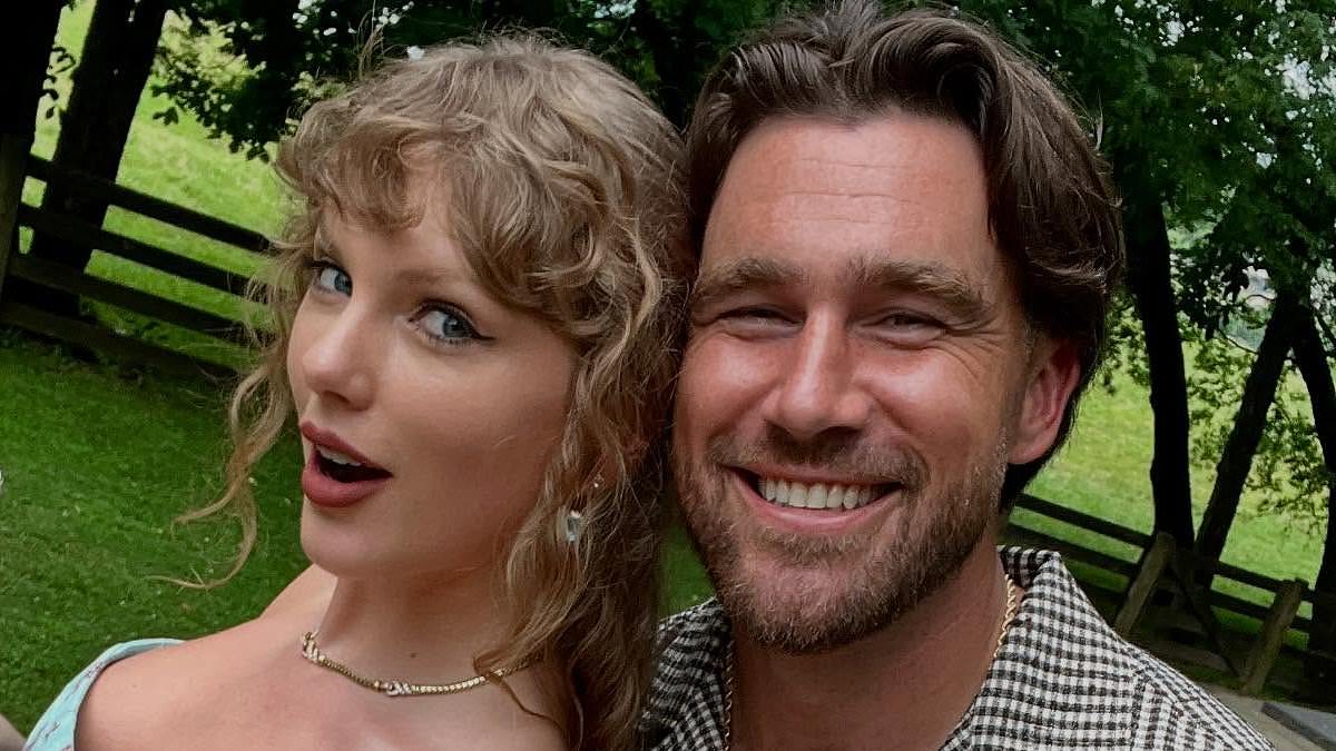 taylor-alert-–-taylor-swift-and-travis-kelce’s-friend-may-have-just-revealed-they-are-secretly-married-in-leaked-letter