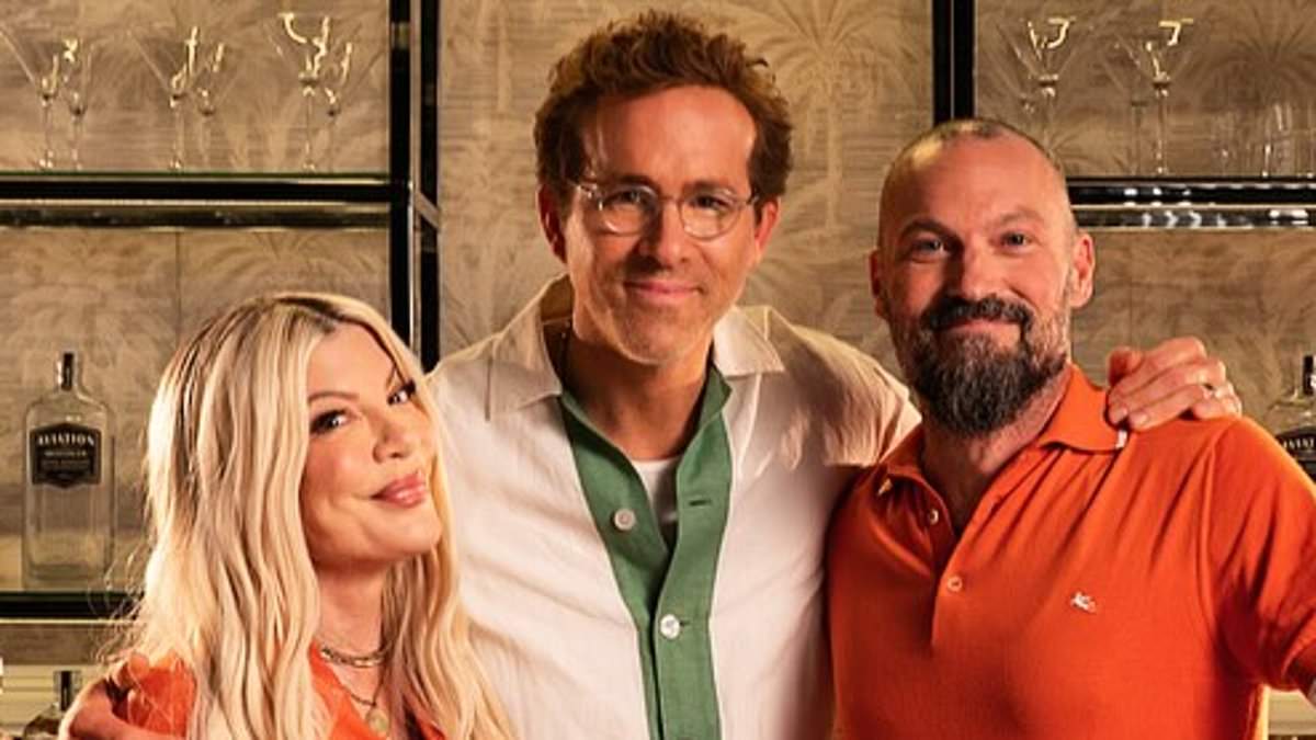 taylor-alert-–-ryan-reynolds-hosts-bizarre-beverly-hills,-90210-reunion-after-he-and-blake-lively-score-legal-victory