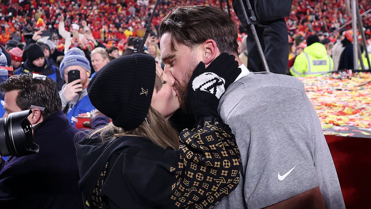 taylor-alert-–-taylor-swift-and-travis-kelce’s-relationship-has-hit-a-‘turning-point’,-report-claims