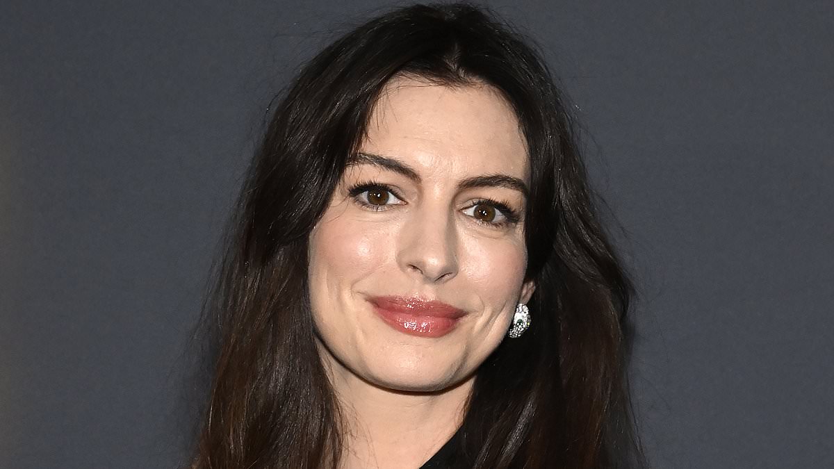 taylor-alert-–-vogue-fans-in-an-uproar-over-‘awful’-anne-hathaway-cover:-‘what-happened-there?’