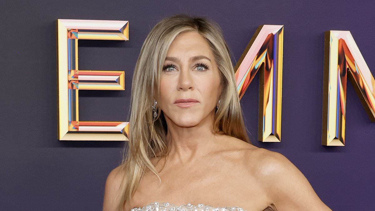 taylor-alert-–-inside-jennifer-aniston-and-hunky-guru’s-cozy-california-break-weeks-before-romance-rumors-ignited