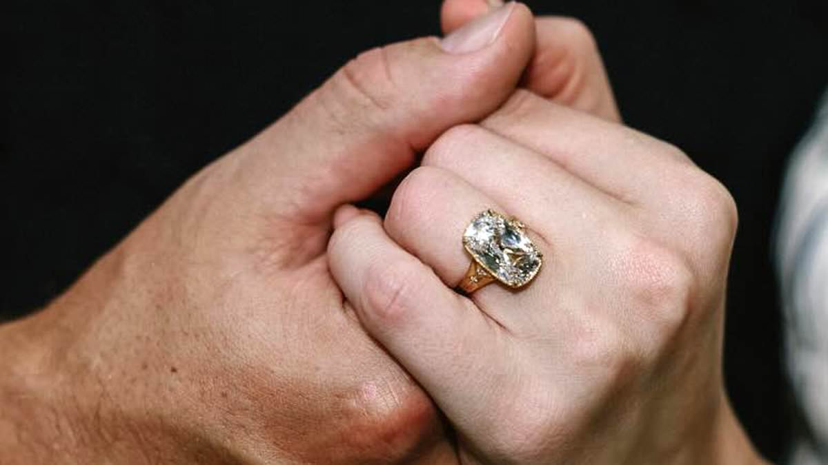 taylor-alert-–-taylor-swift’s-cushion-cut-diamond-engagement-ring-from-travis-kelce-is-fast-becoming-hollywood’s-must-have-sparkler-–-after-it-was-also-spotted-on-zendaya,-millie-bobby-brown,-and-lauren-sanchez